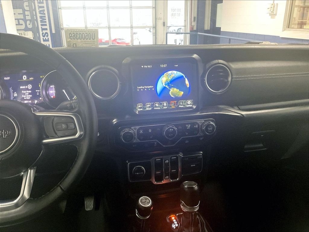 Used 2023 Jeep Wrangler Unlimited Sahara w/ Cold Weather Group AWD/4WD image 18