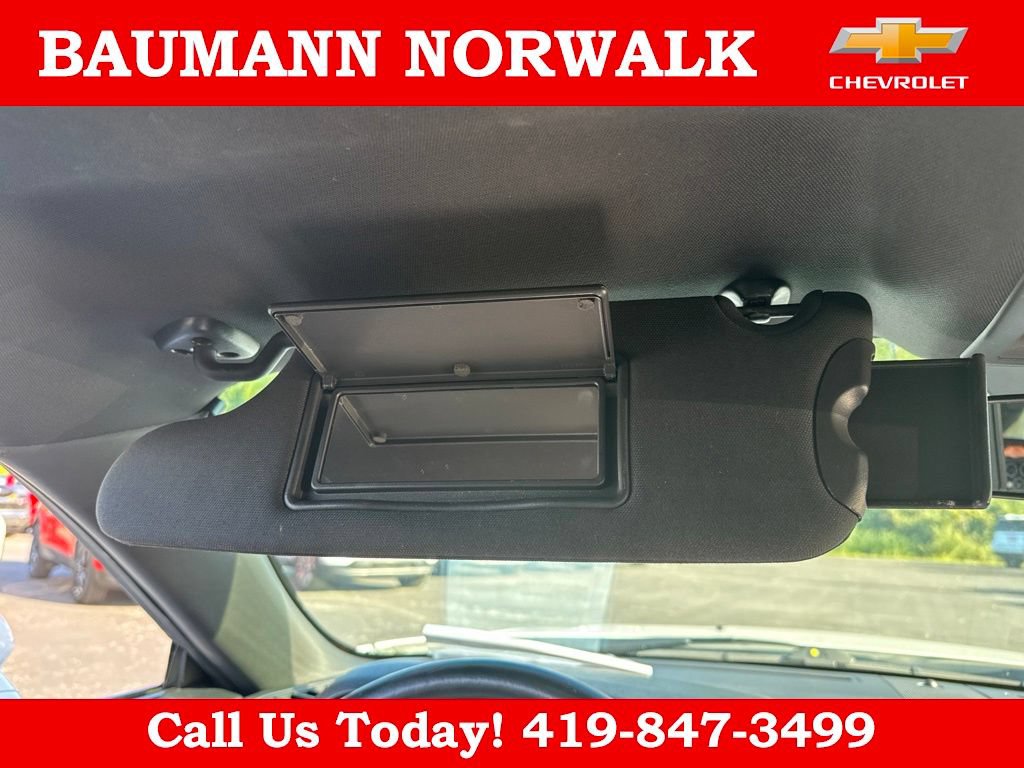 Used 2013 Dodge Challenger SXT RWD image 31