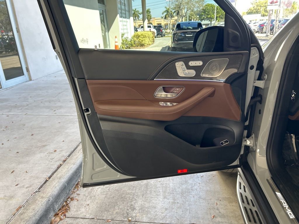 Used 2024 Mercedes-Benz GLS 63 AMG 4MATIC image 52