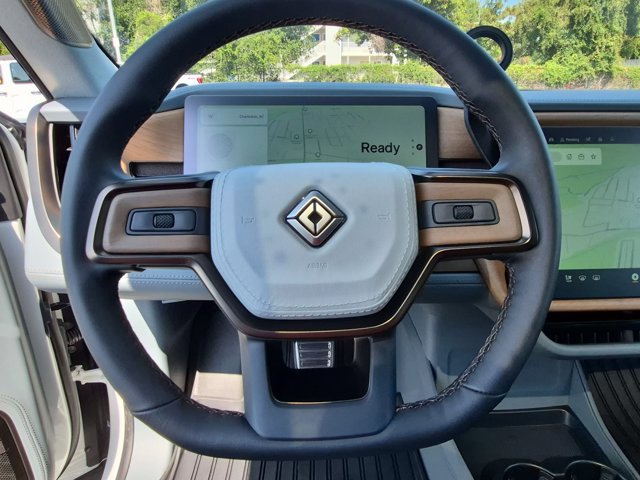 Used 2026 Rivian R1T Premium AWD/4WD image 26