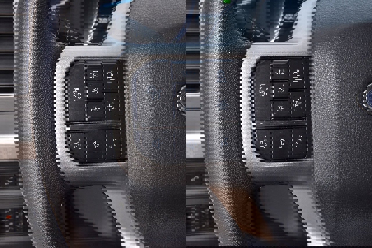 Used 2022 Ford Expedition Max XLT image 24