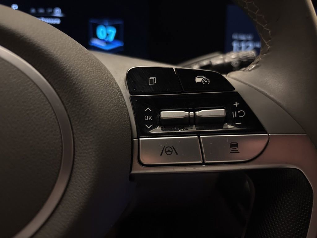 Used 2024 Hyundai Elantra SEL w/ Convenience Package image 17