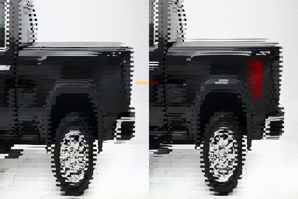 Used 2024 GMC Sierra 2500 SLT w/ SLT Premium Package image 7