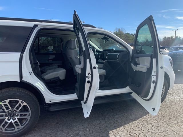 New 2026 Ford Expedition Active AWD/4WD image 12