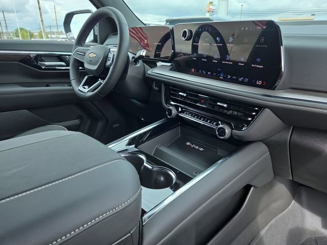 New 2026 Chevrolet Suburban Premier w/ Sun And Tow Package image 17