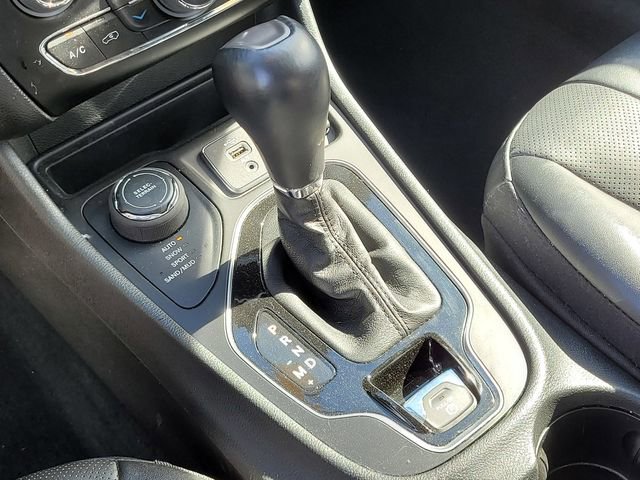 Used 2023 Jeep Cherokee Altitude Lux w/ Lux Elite Package image 19