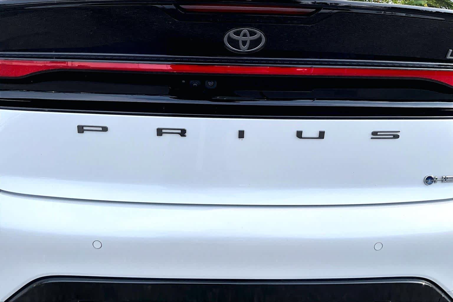 Used 2023 Toyota Prius Limited w/ Limited Premium Package AWD/4WD image 10