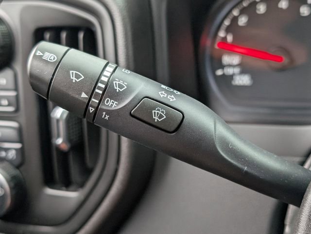 Used 2025 Chevrolet Silverado 1500 Custom Trail Boss w/ LPO, Dark Essentials Package image 33