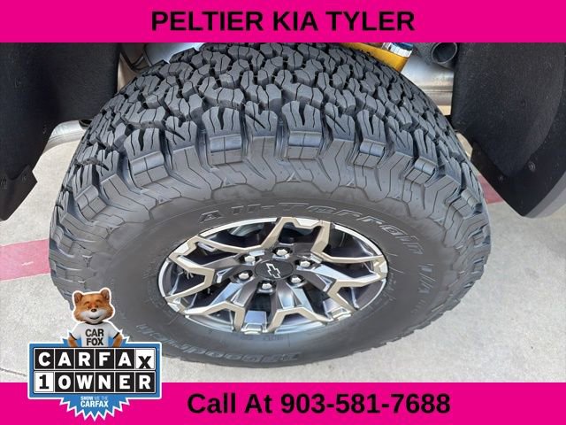 Used 2025 Chevrolet Colorado ZR2 w/ Technology Package image 15