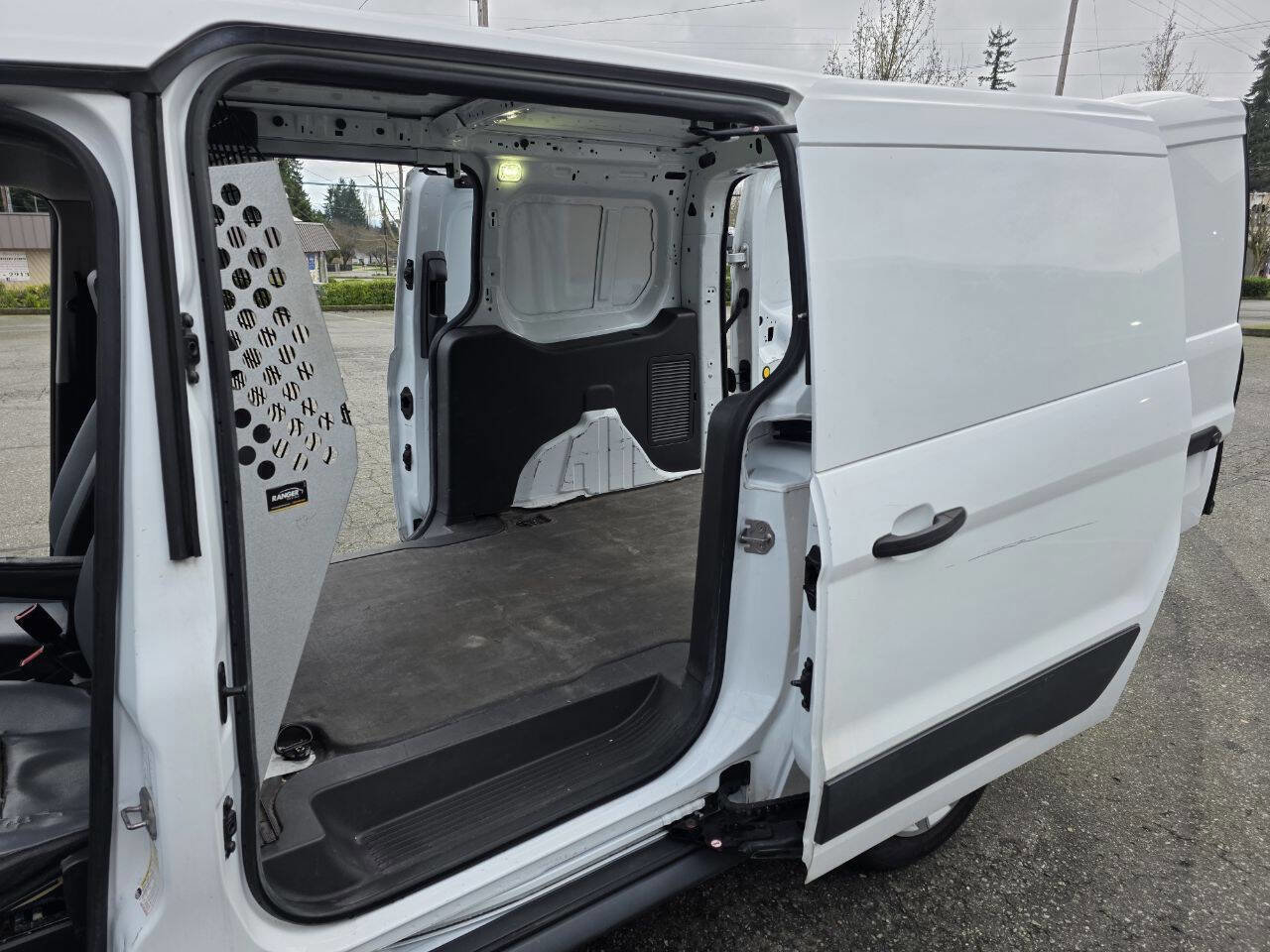 Used 2017 Ford Transit Connect XL image 11