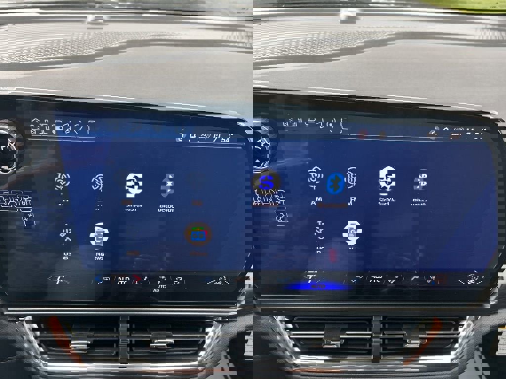 New 2026 Chevrolet Equinox EV LT image 8