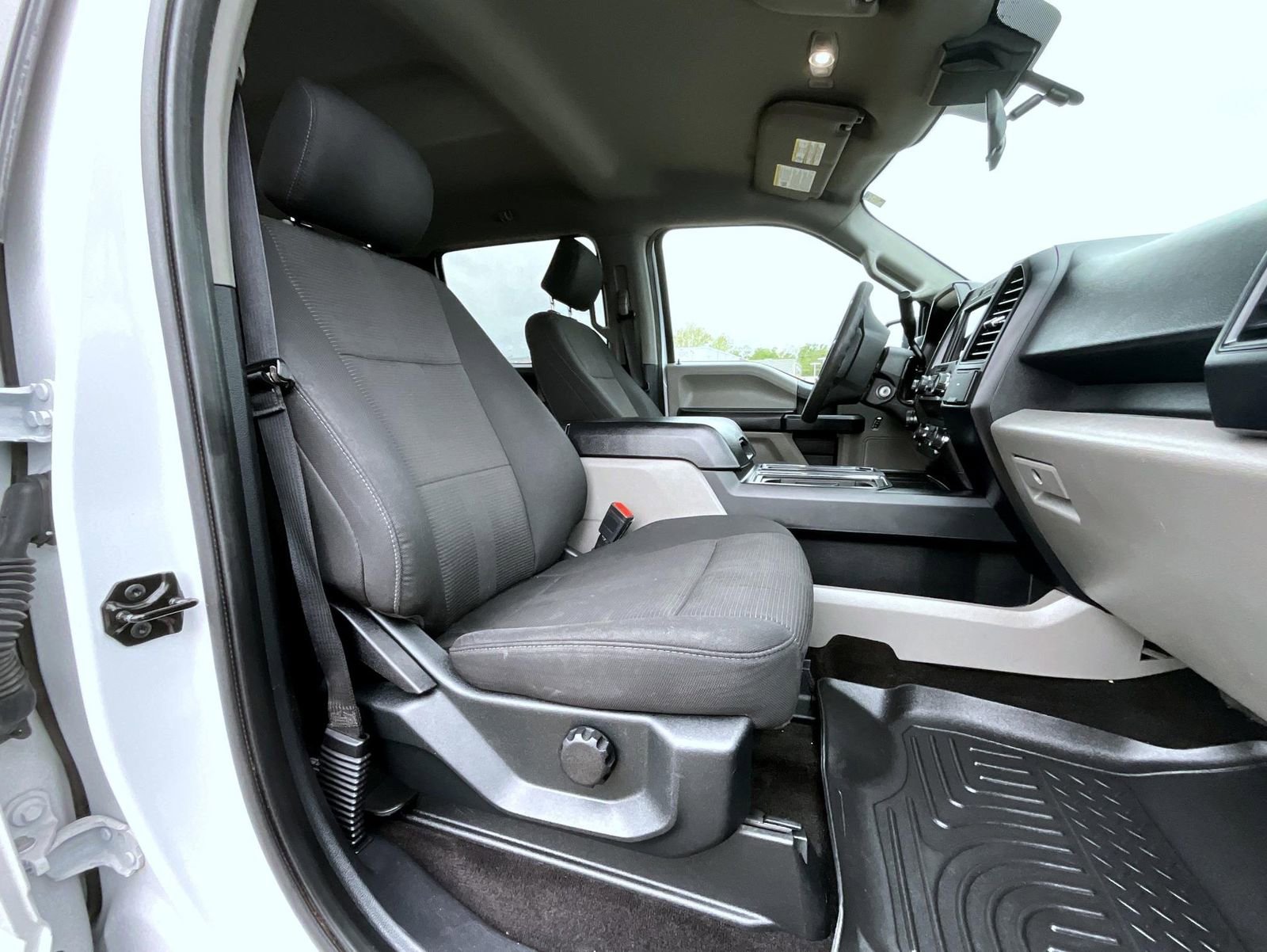 Used 2019 Ford F150 XL w/ Equipment Group 101A Mid AWD/4WD image 16