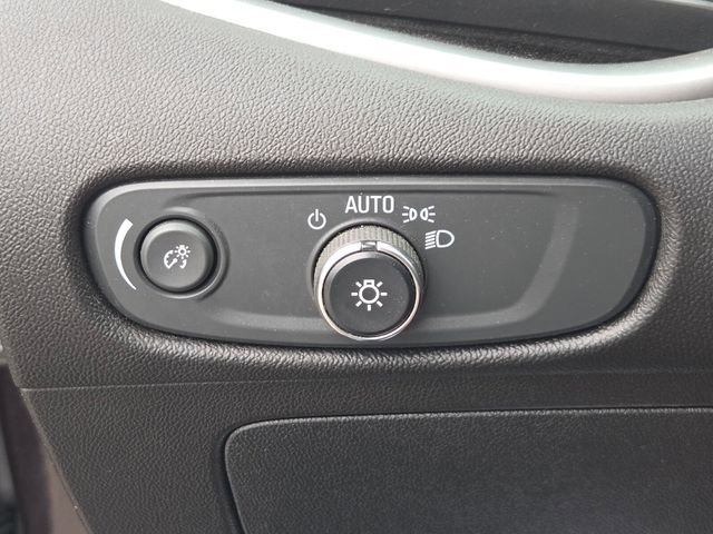 Used 2021 Chevrolet Malibu LS FWD image 25