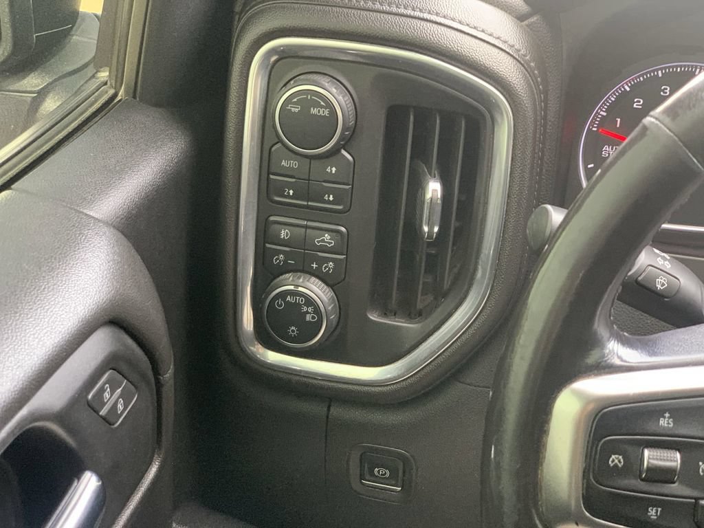 Certified 2022 Chevrolet Silverado 1500 RST AWD/4WD image 15