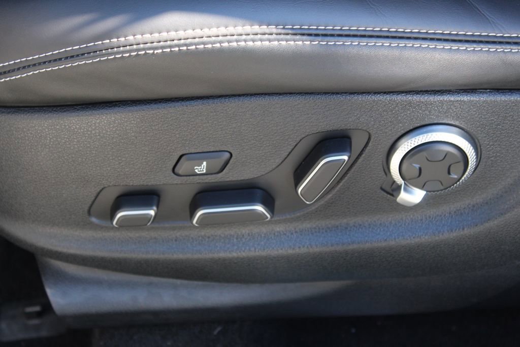 Used 2023 Genesis Electrified GV70 Advanced w/ Prestige Package image 14