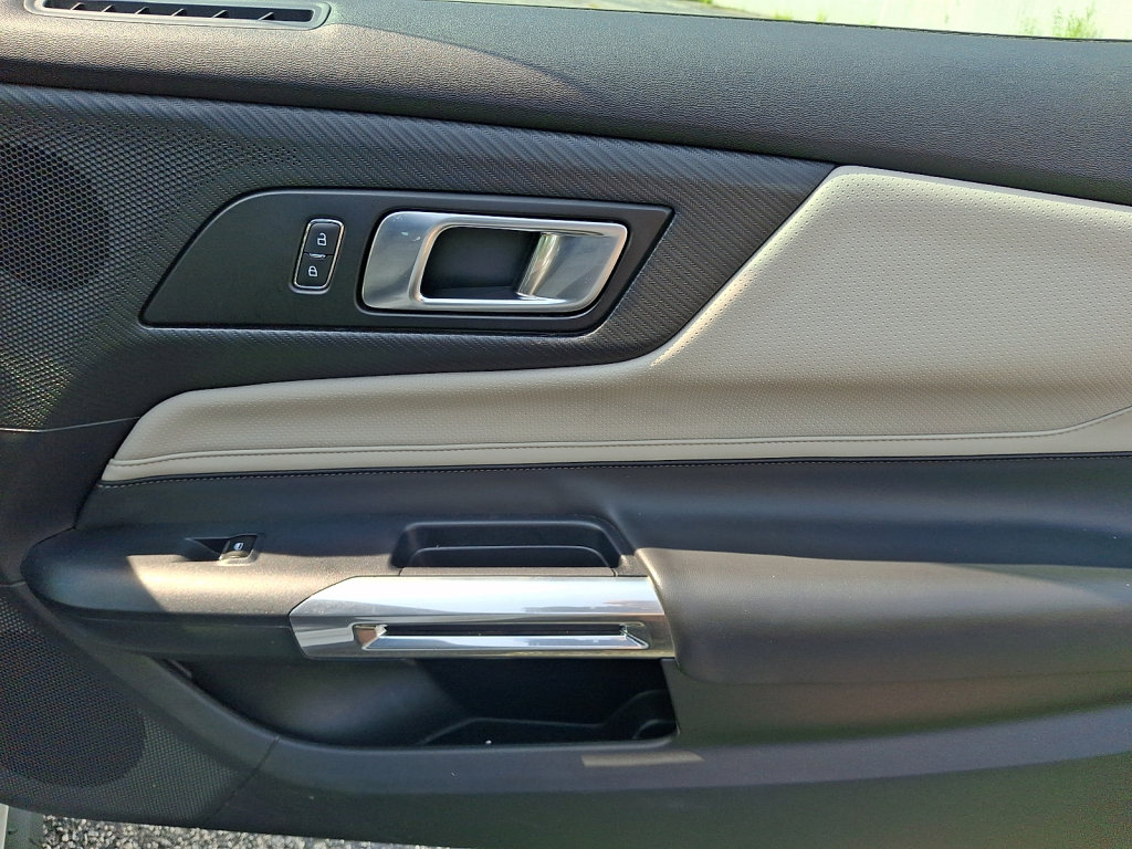 Used 2024 Ford Mustang Premium RWD image 10