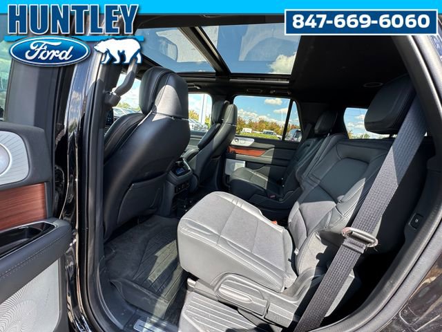 Used 2022 Lincoln Navigator Reserve w/ Equipment Group 201A image 22