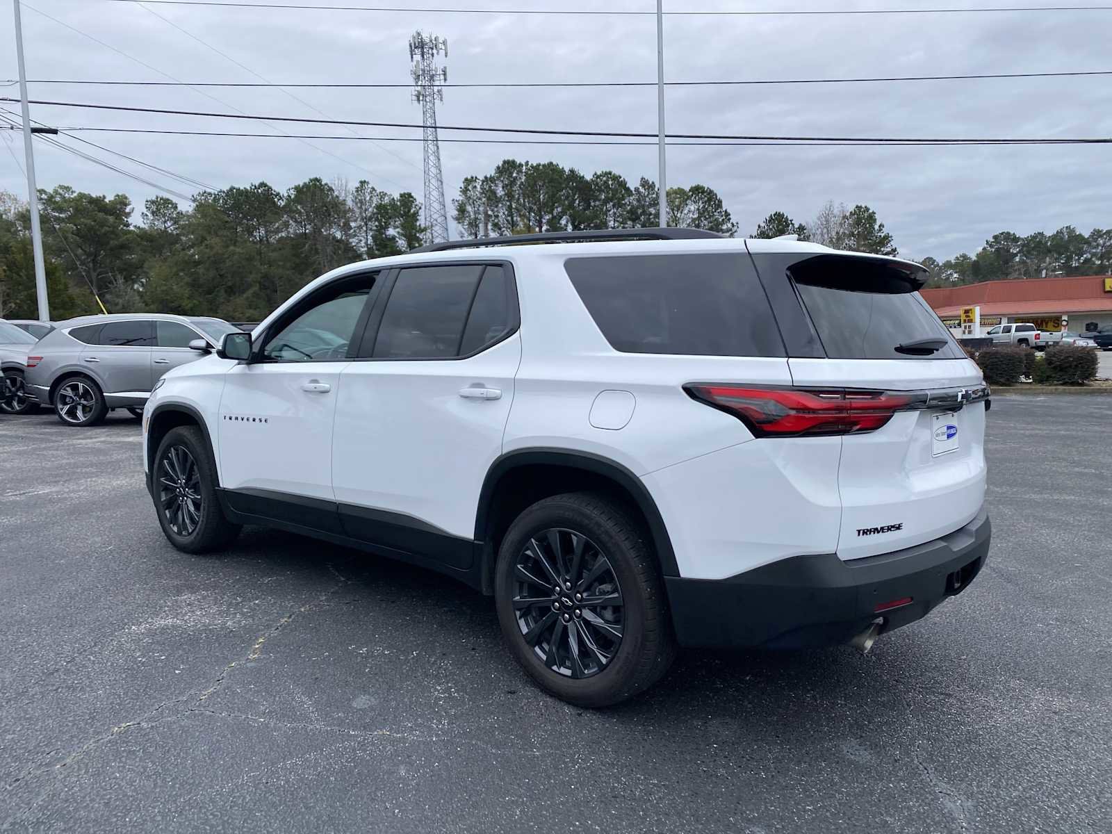 Used 2022 Chevrolet Traverse RS w/ LPO, Floor Liner Package image 7