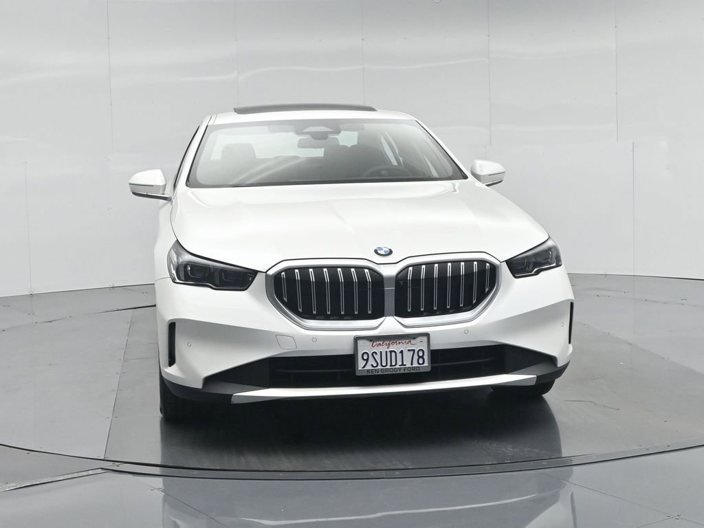 Used 2025 BMW 530i xDrive w/ Premium Package image 58