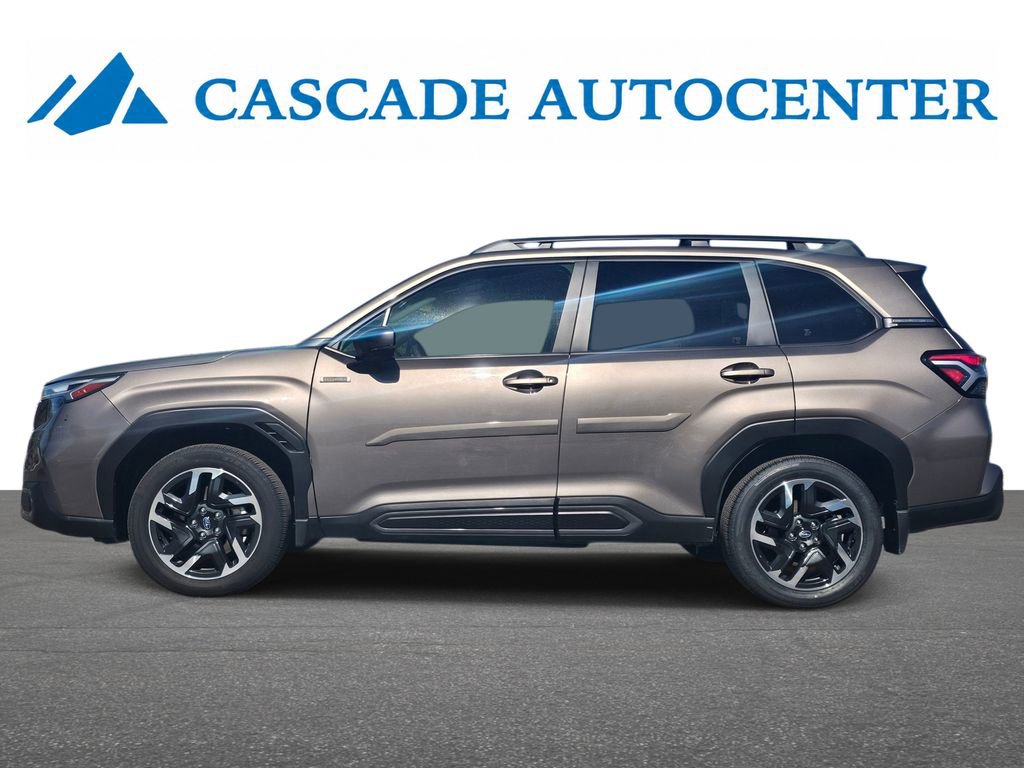 Used 2025 Subaru Forester Limited AWD/4WD image 2