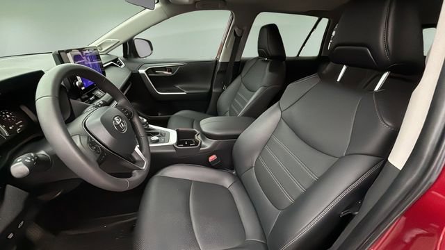 Used 2023 Toyota RAV4 Limited image 18