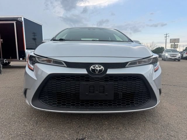 Used 2022 Toyota Corolla LE FWD image 2