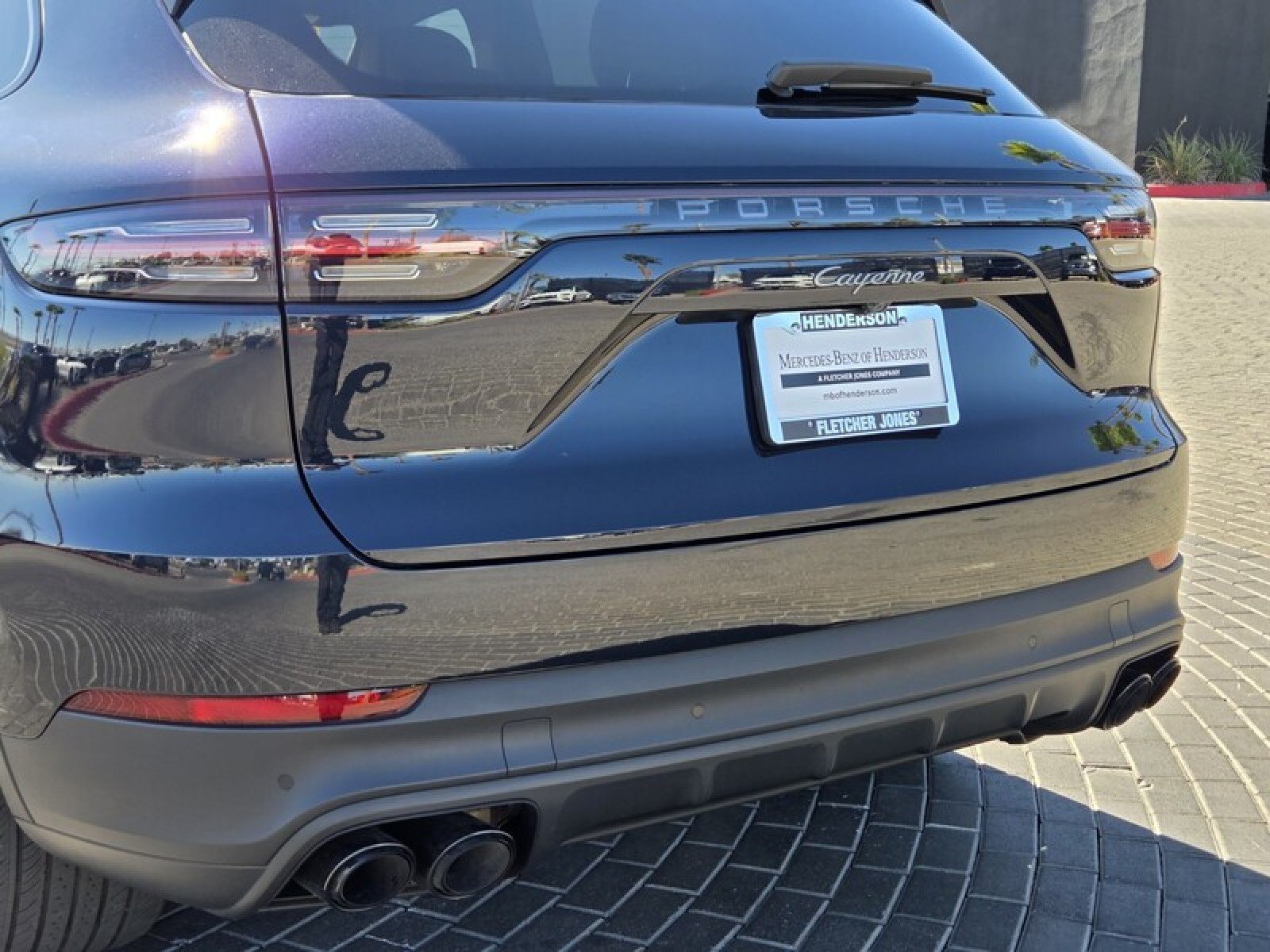 Used 2022 Porsche Cayenne Platinum Edition AWD/4WD image 4