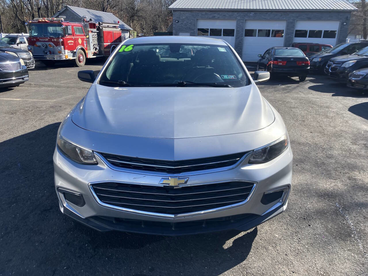 Used 2016 Chevrolet Malibu LS FWD image 4