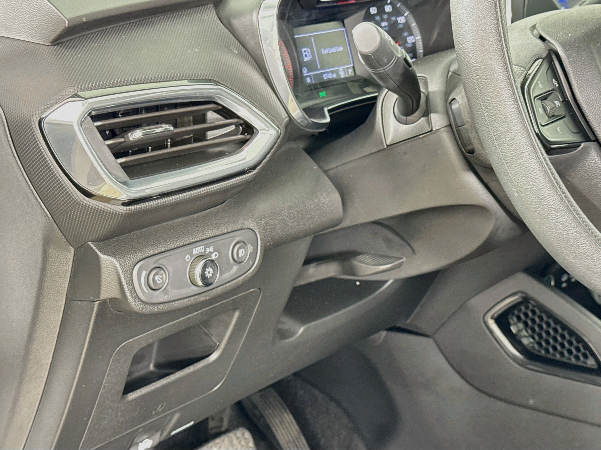 Used 2023 Chevrolet TrailBlazer LT FWD image 12