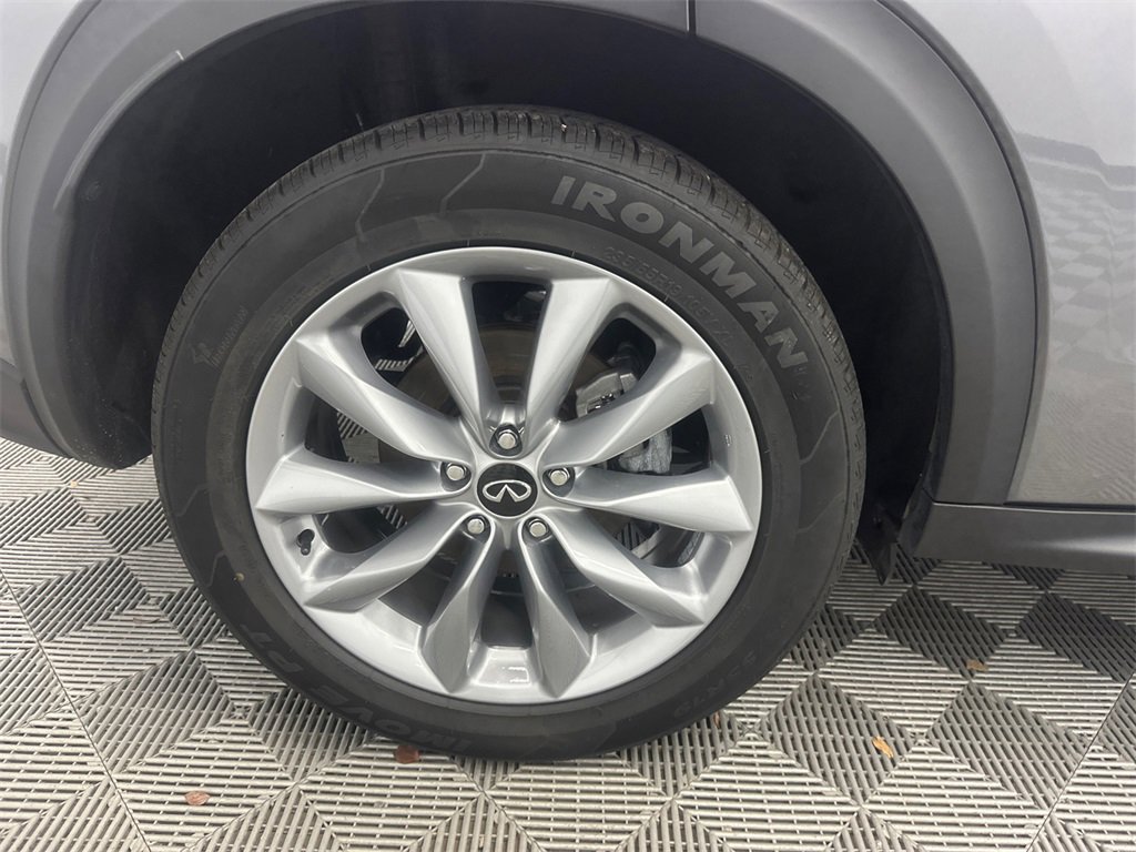 Used 2022 INFINITI QX50 Luxe image 18