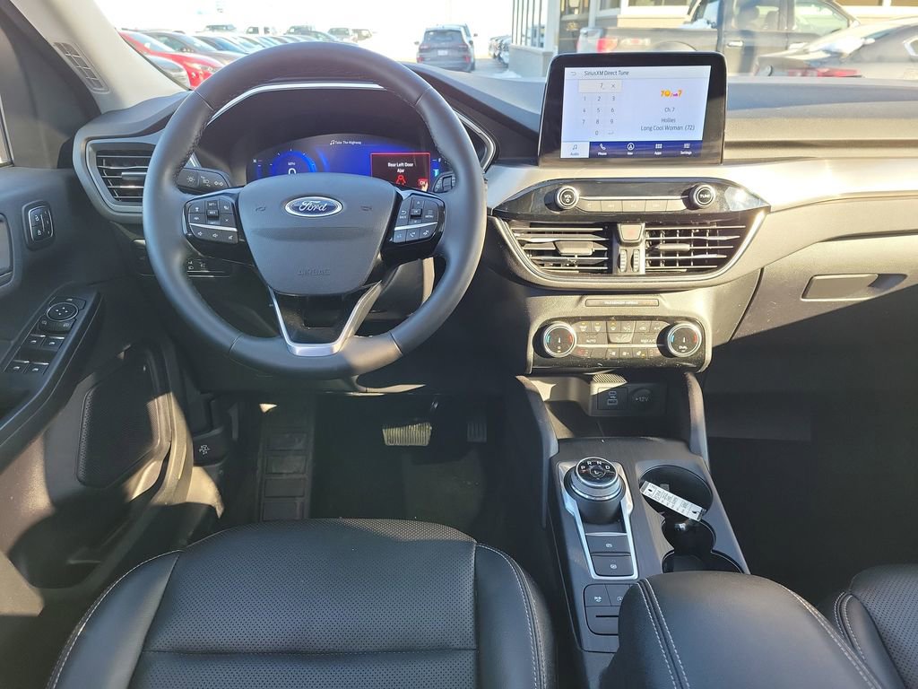 Certified 2022 Ford Escape Titanium w/ Class II Trailer Tow Package image 12