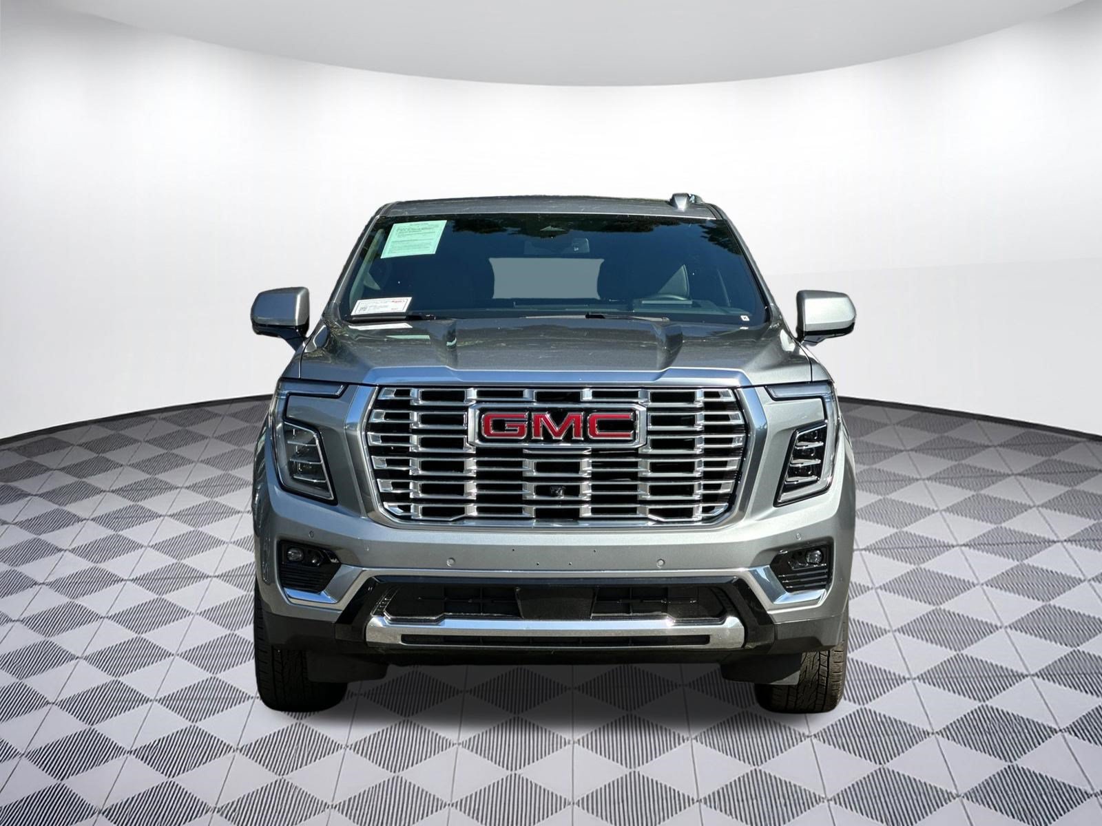 Used 2025 GMC Yukon Denali AWD/4WD image 6