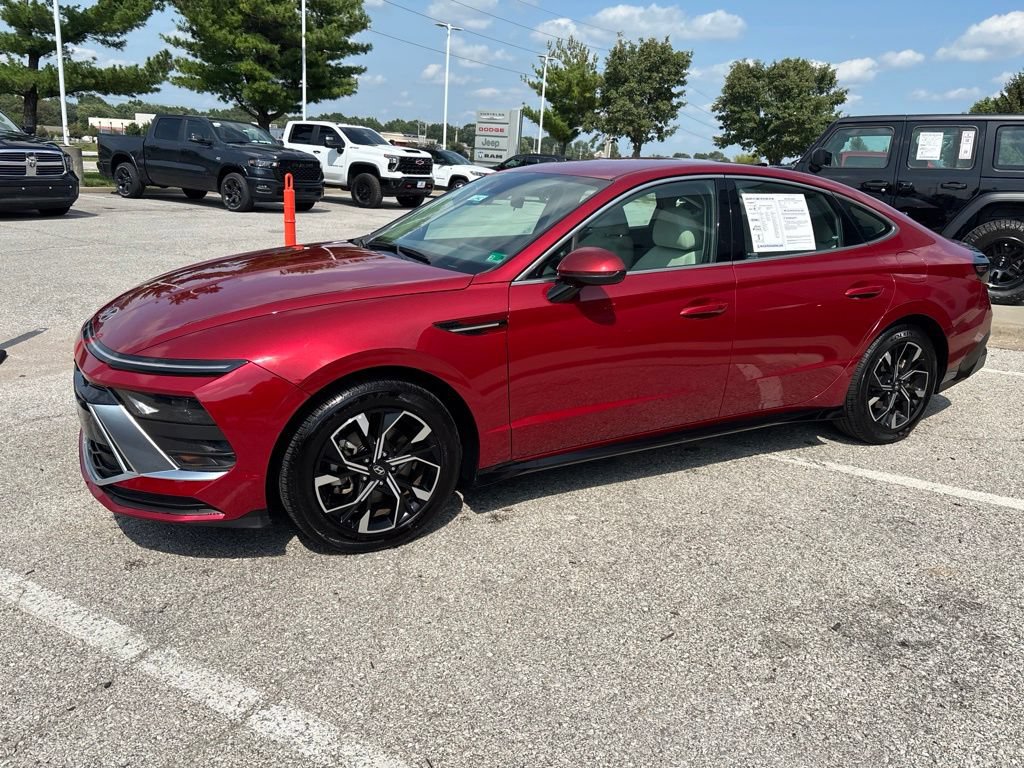 Used 2025 Hyundai Sonata SEL FWD image 14