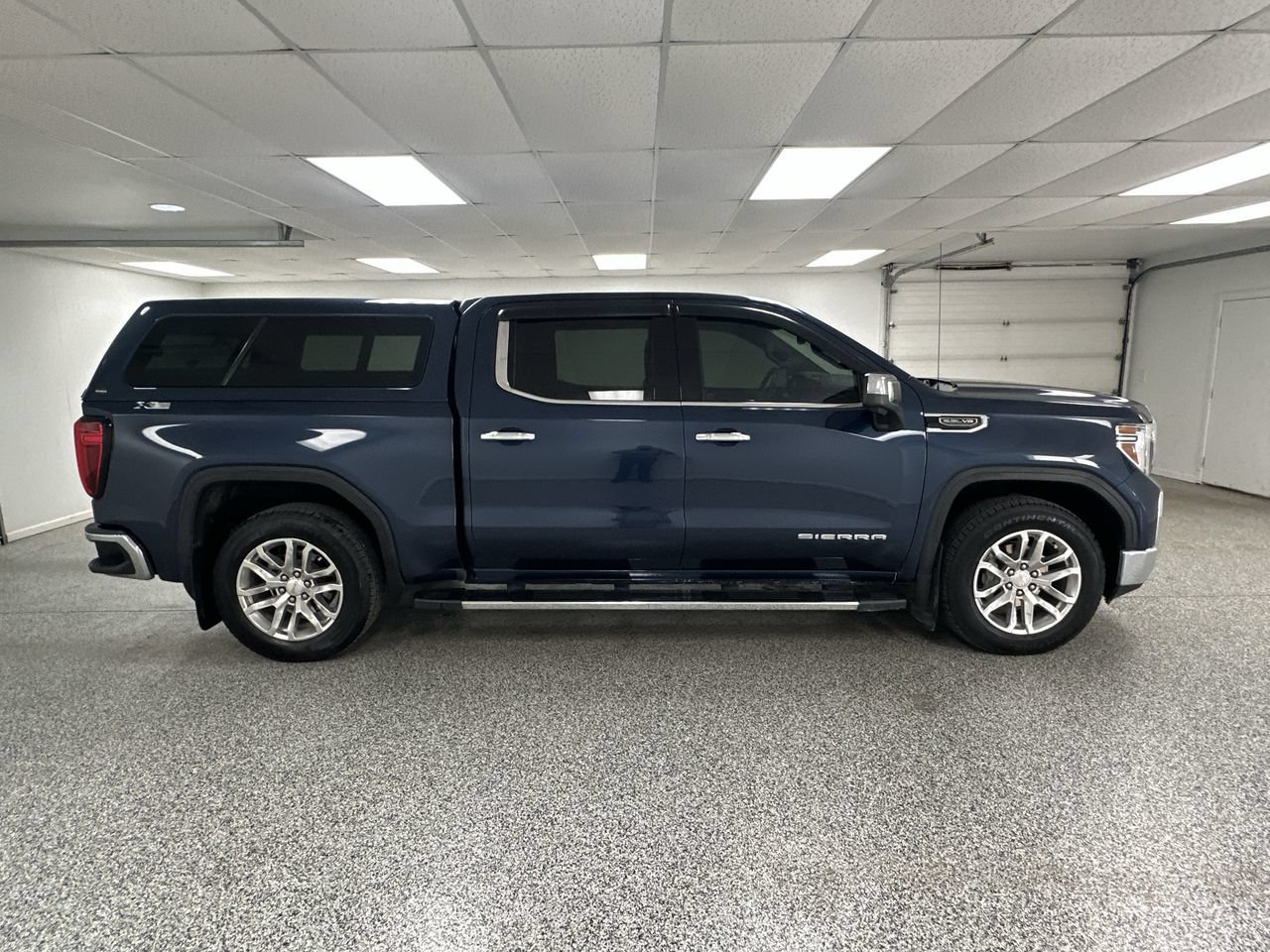 Used 2020 GMC Sierra 1500 SLT w/ SLT Premium Plus Package AWD/4WD image 9