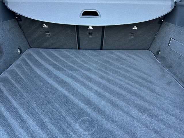 Certified 2026 Mercedes-Benz GLC 300 4MATIC image 17