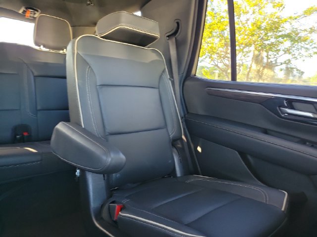 Certified 2025 Chevrolet Tahoe Premier RWD image 16