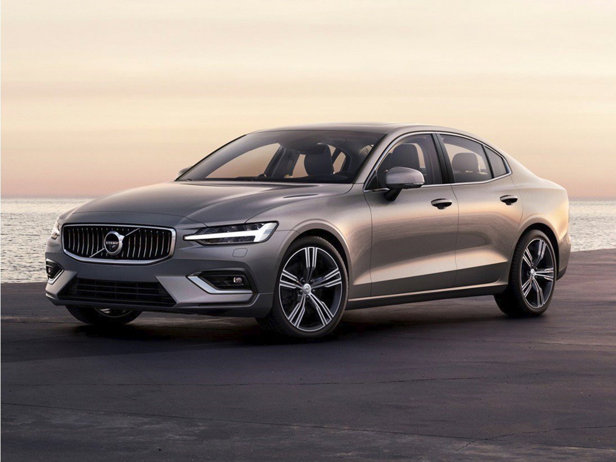 Used 2020 Volvo S60 T6 Momentum