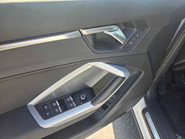 Used 2024 Audi Q3 2.0T Premium AWD/4WD image 22