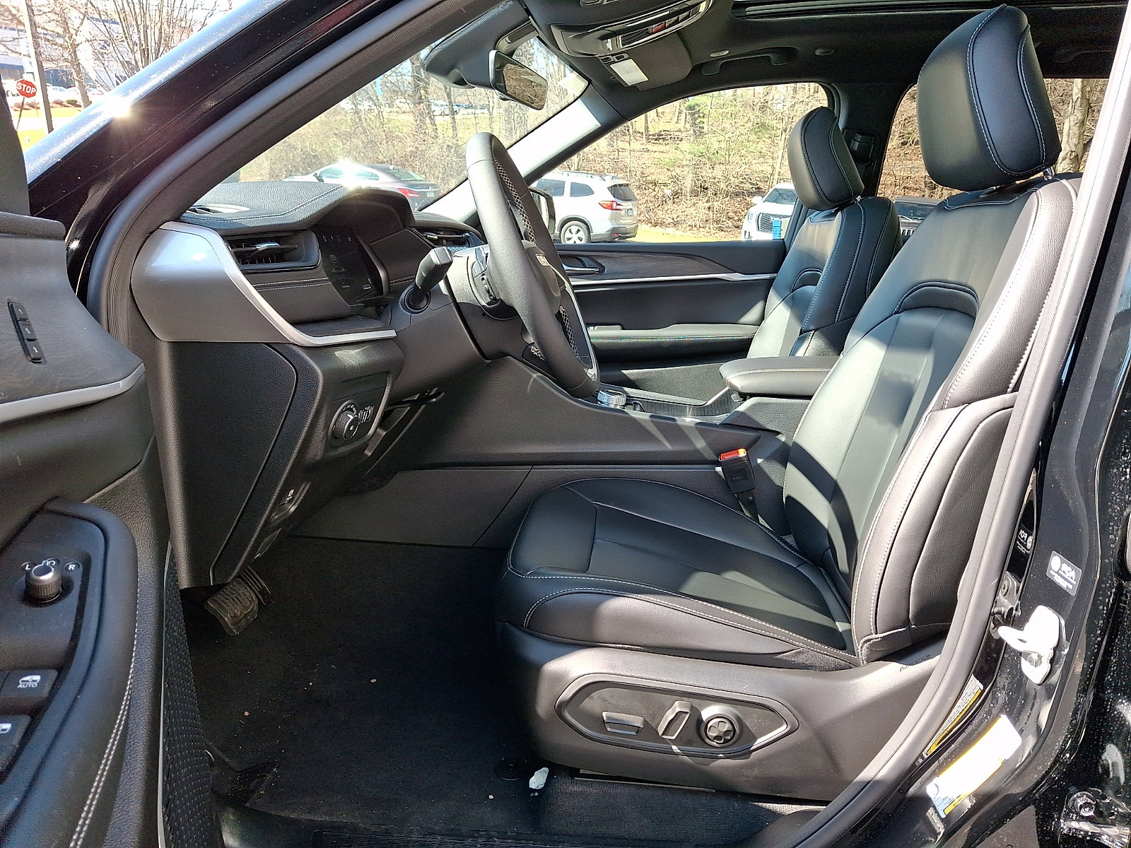 New 2026 Jeep Grand Cherokee Limited image 9