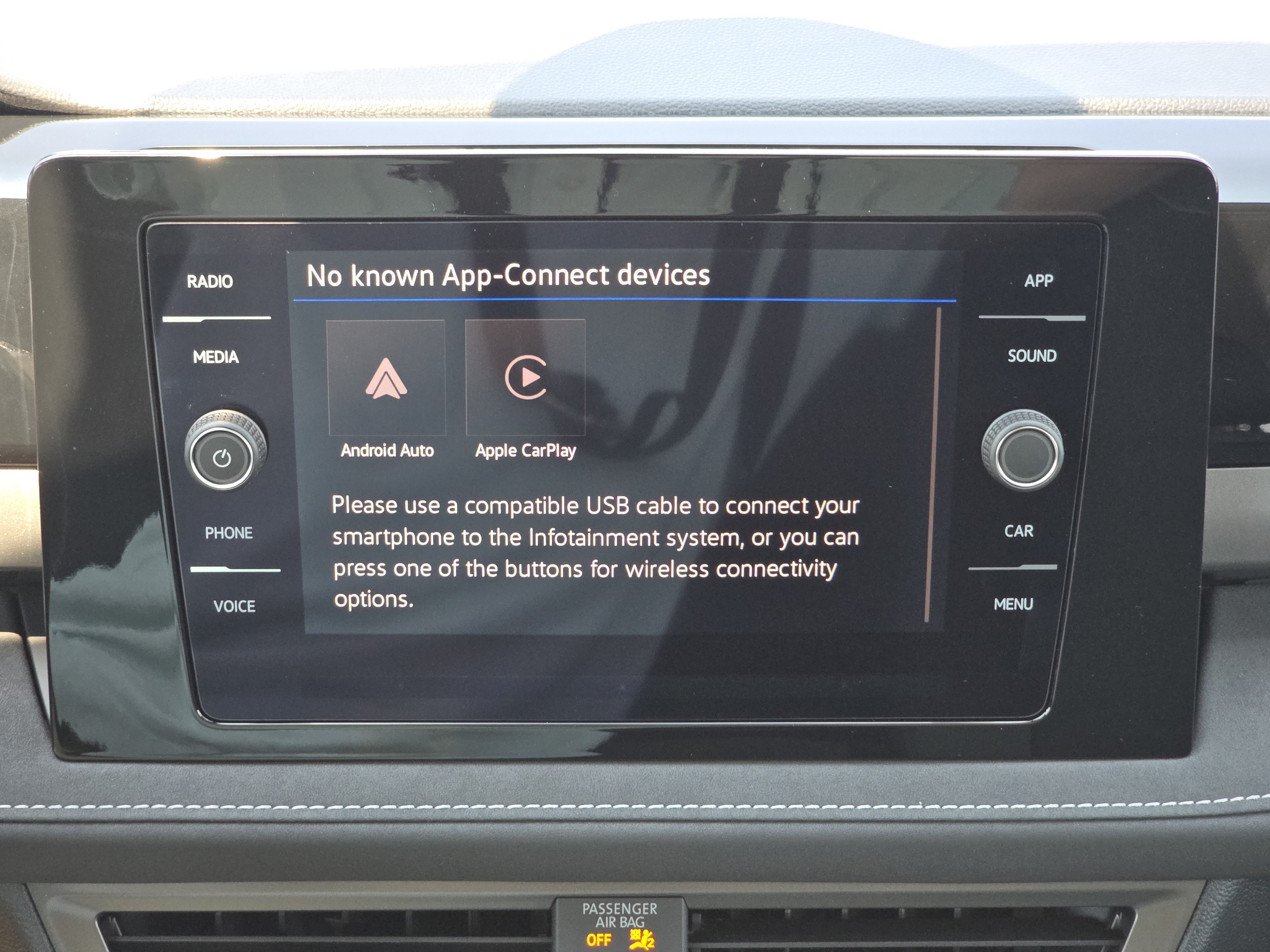 New 2026 Volkswagen Taos SE AWD/4WD image 10