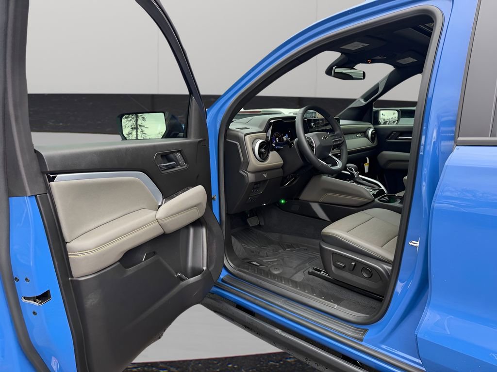 Used 2025 Chevrolet Colorado ZR2 w/ ZR2 Bison Edition AWD/4WD image 16