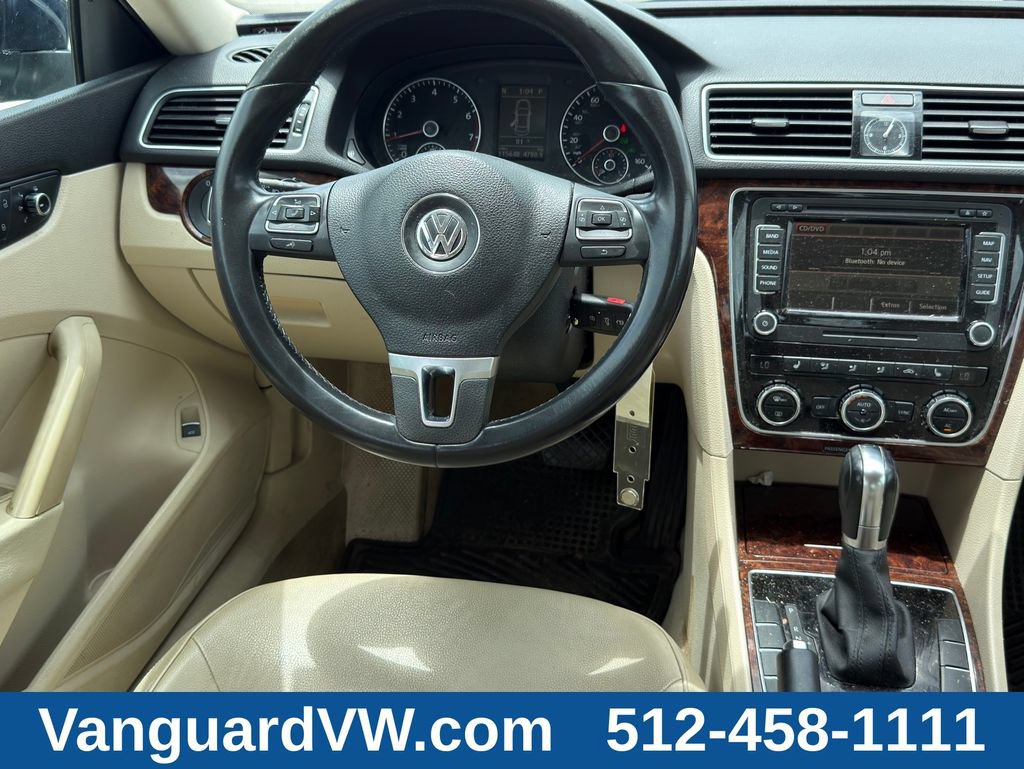 Used 2012 Volkswagen Passat 2.5 SEL FWD image 26