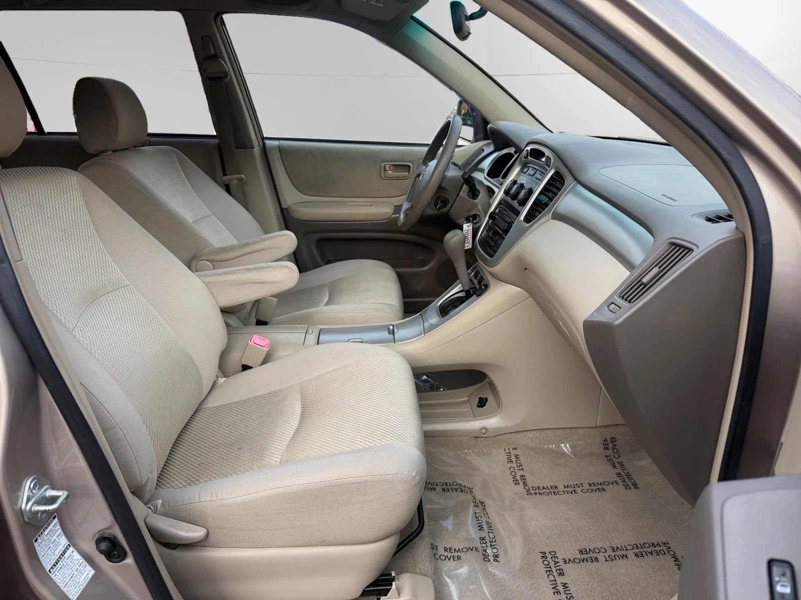 Used 2005 Toyota Highlander 4WD V6 w/ 3rd Row image 19