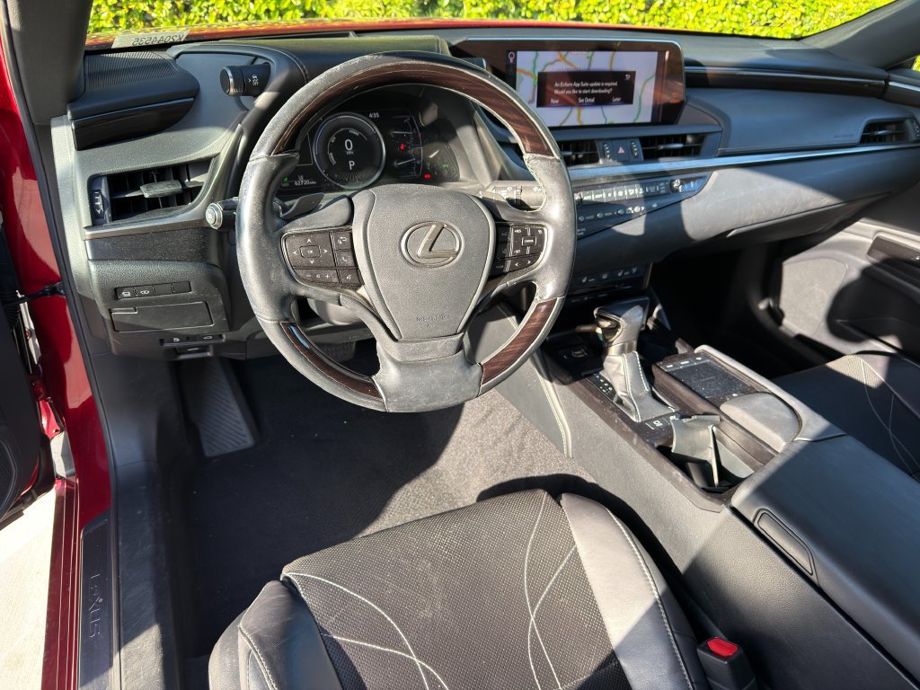 Used 2019 Lexus ES 300h w/ Accessory Package 2 FWD image 8