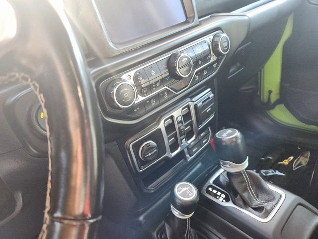 Used 2021 Jeep Wrangler Unlimited Sahara w/ Uconnect 4C Nav & Sound Group AWD/4WD image 15