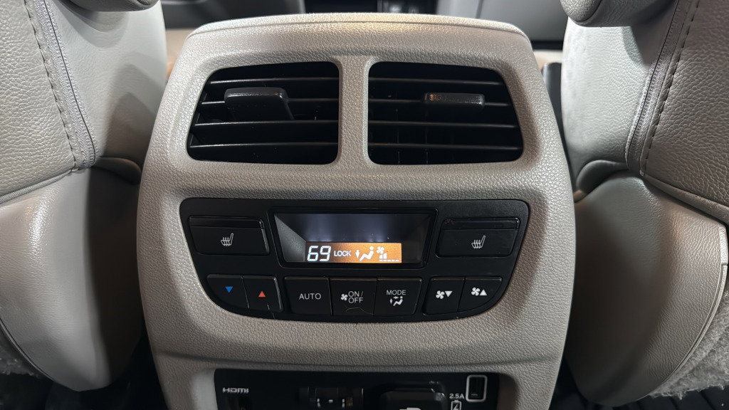 Used 2021 Honda Pilot Touring image 37