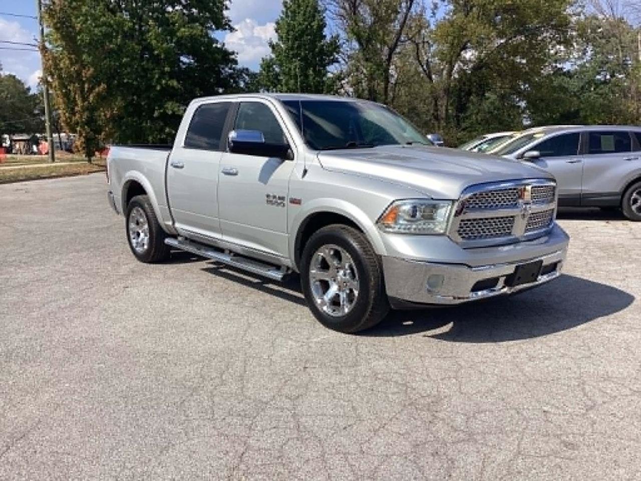Used 2014 RAM 1500 Laramie AWD/4WD image 3