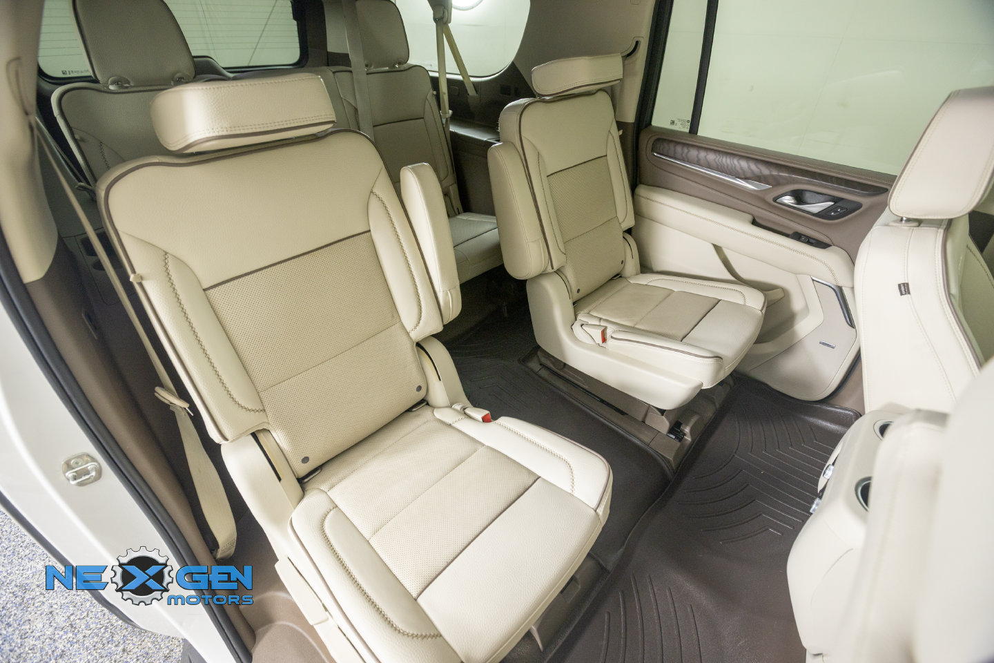 Used 2022 GMC Yukon XL Denali AWD/4WD image 44