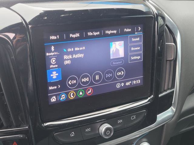 Used 2023 Chevrolet Traverse RS image 27