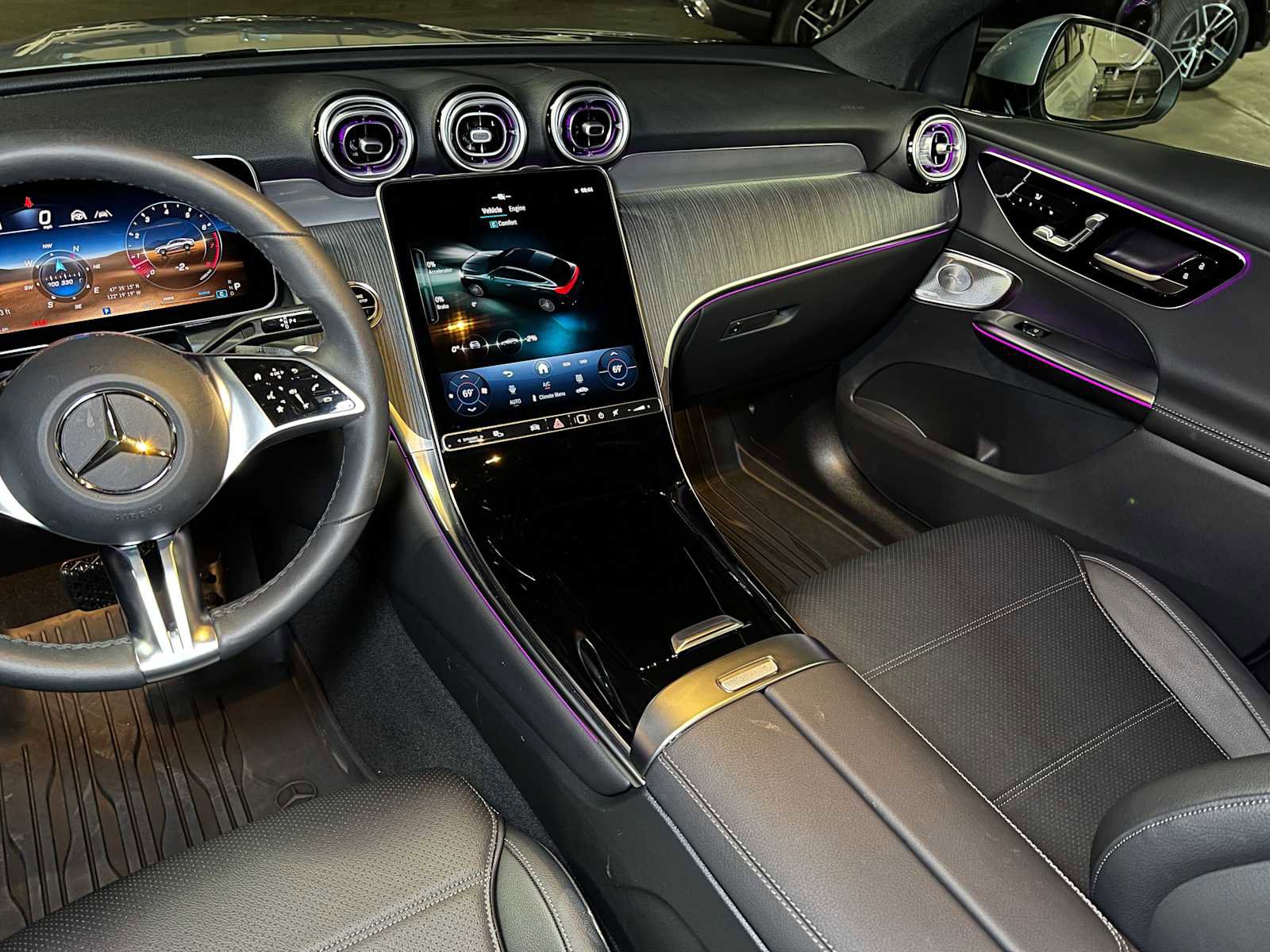 Certified 2025 Mercedes-Benz GLC 300 4MATIC image 39